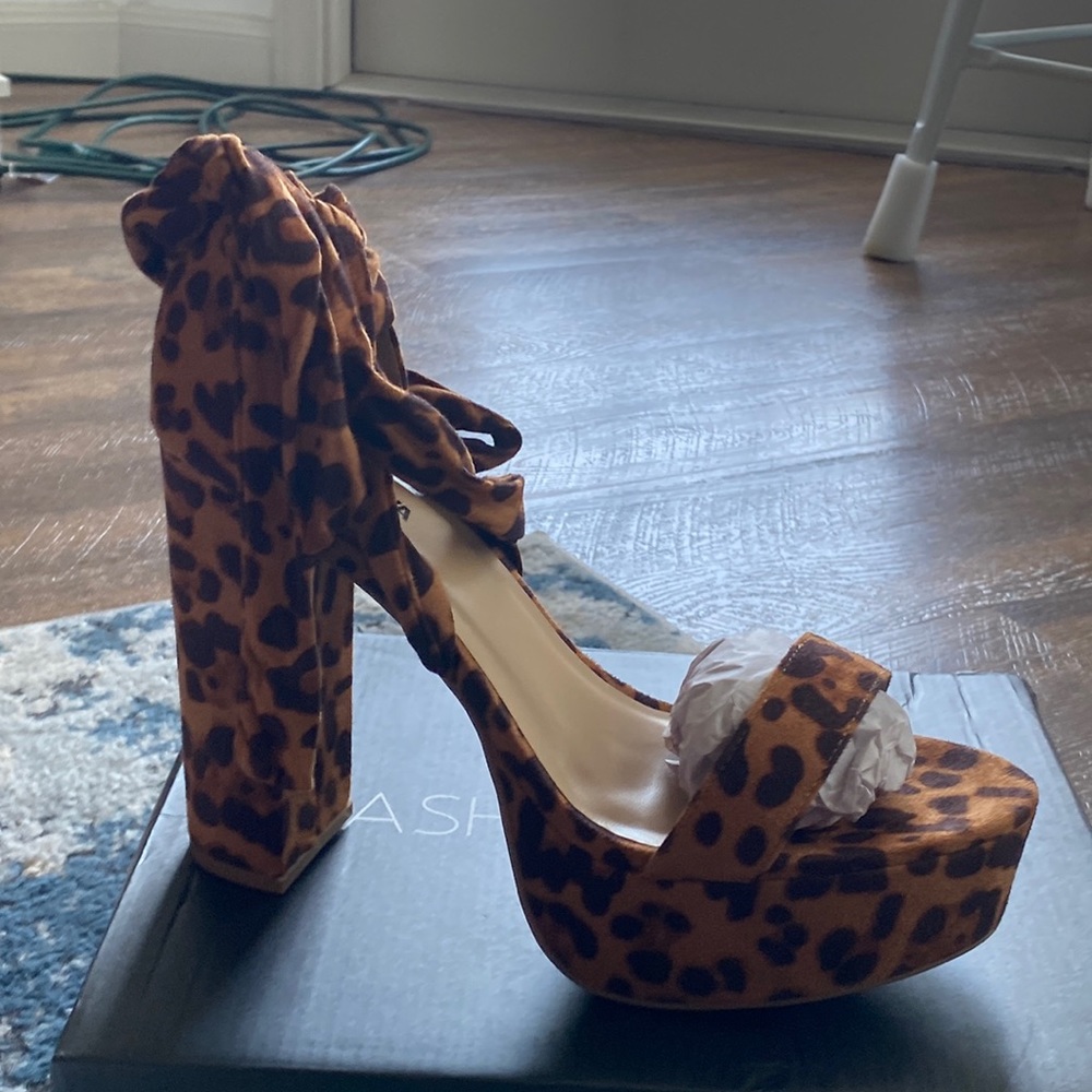 BrandNew Leopard Print Platform Heels!!